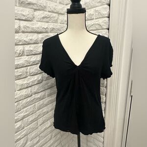 WD•NY Short Sleeve Front Twist V-Neck Top